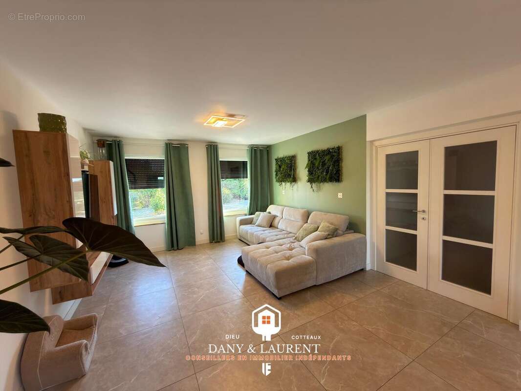 Maison 130 m² à Flines-Lez-Raches  - photo 6