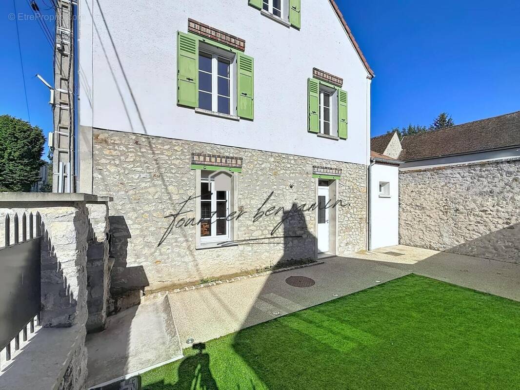 Photo 1 - Maison à LONGUEVILLE