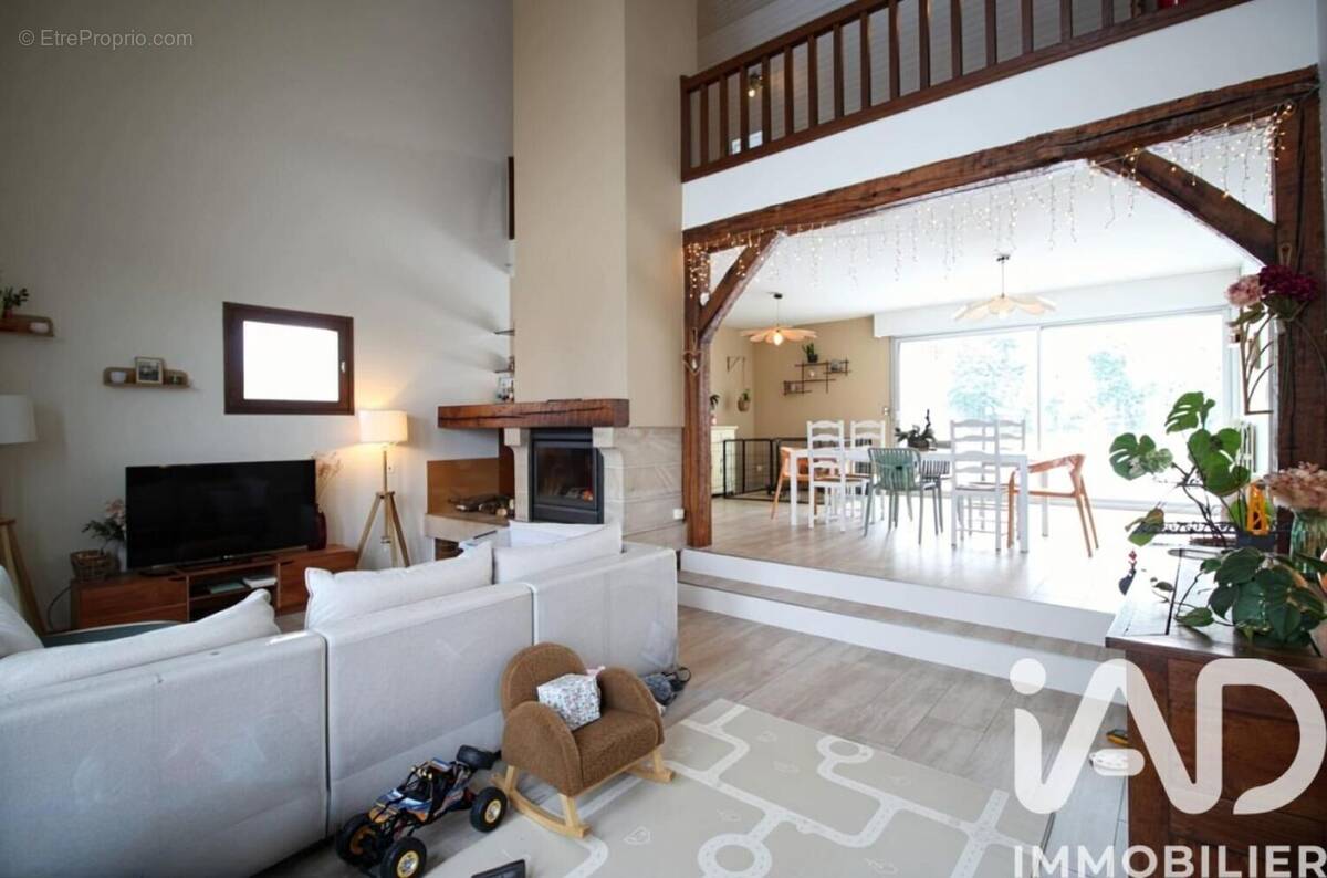 Photo 1 - Maison à FERE-CHAMPENOISE