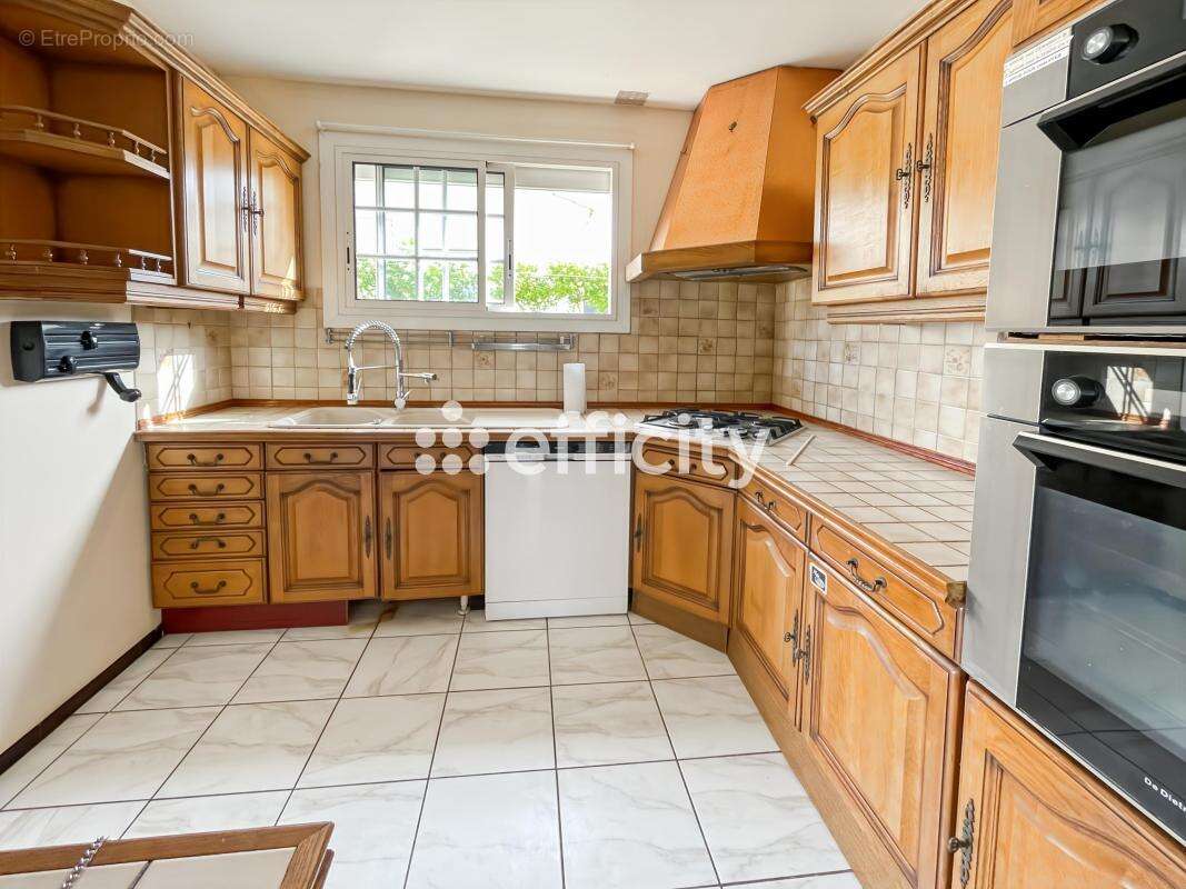 Maison 93 m² à Brem-Sur-Mer  - photo 5