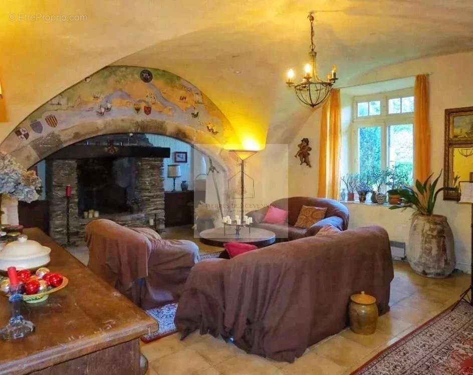 Maison à SAINT-GERMAIN-DE-CALBERTE