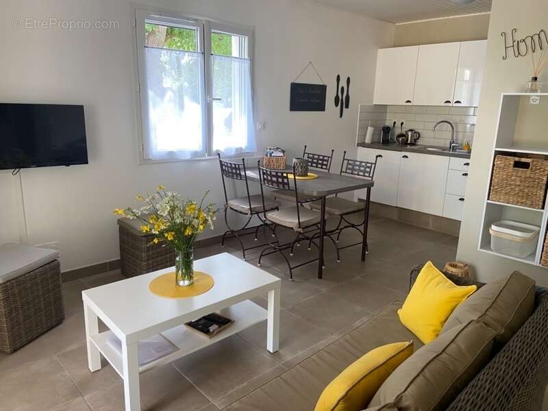 Maison à SAINT-ALBAN-AURIOLLES