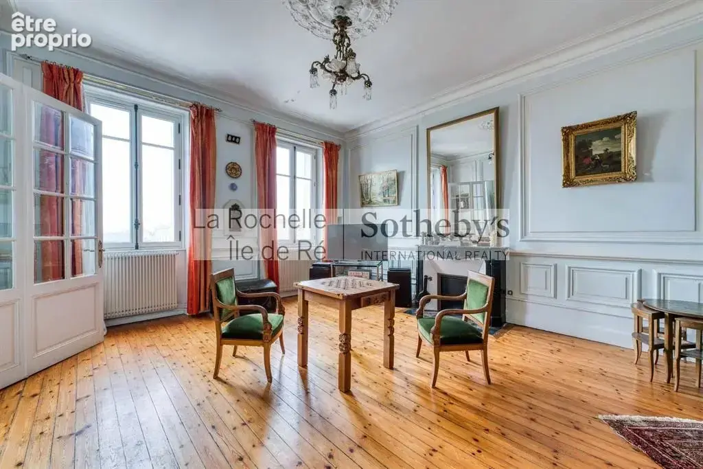 Appartement en centre ville de 110m2 avec deux chambres et ascen - photo 6