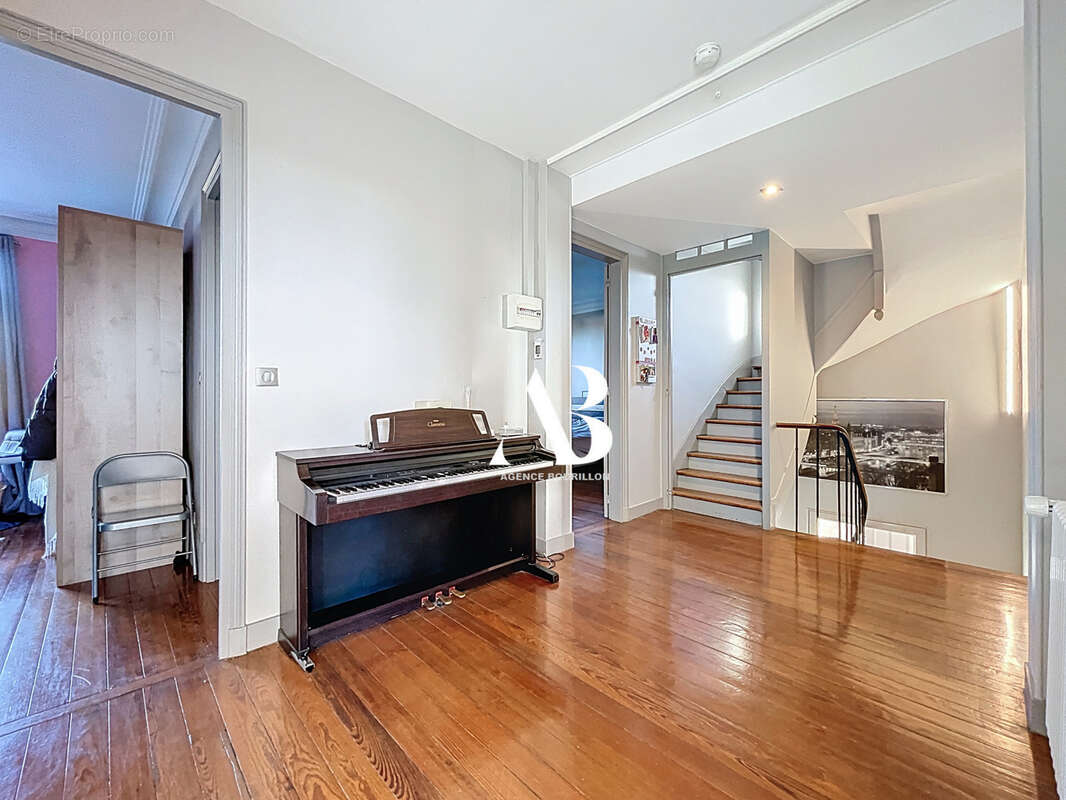 Maison à LA CHAPELLE-RABLAIS