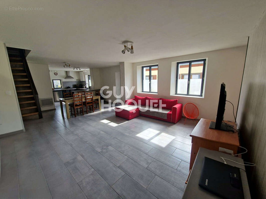 Maison à CRECY-SUR-SERRE