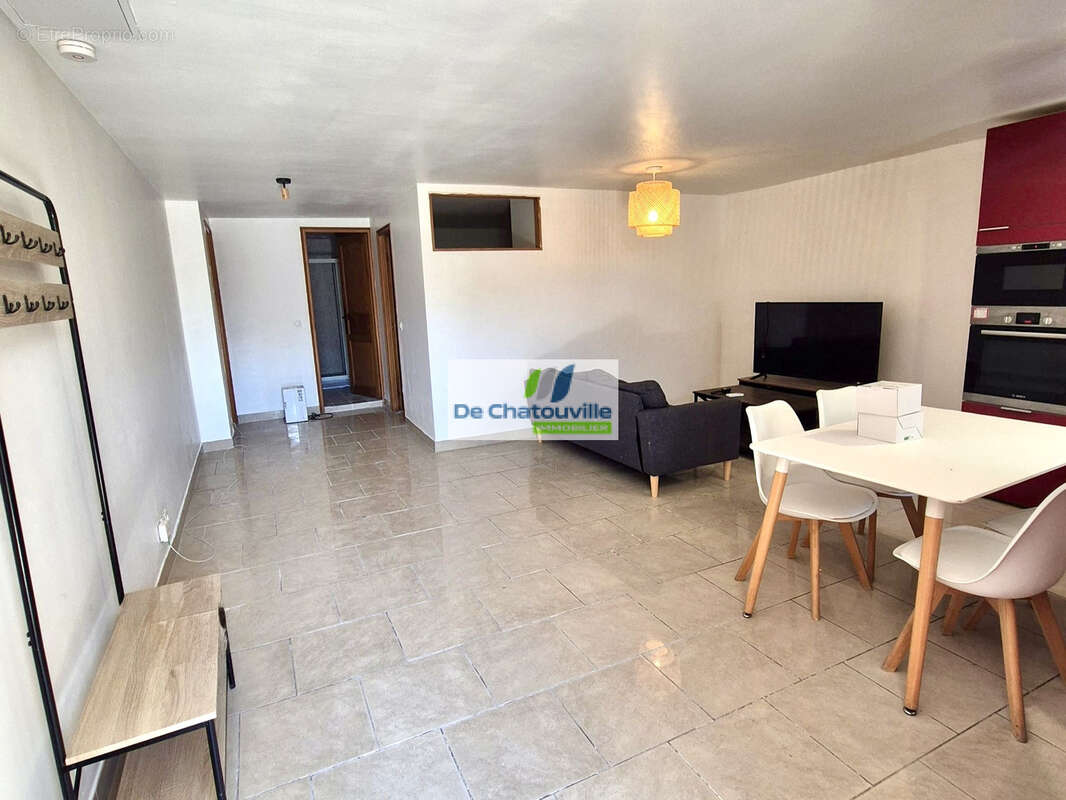 La Garde 83 - Maison divisée - Garage - photo 11