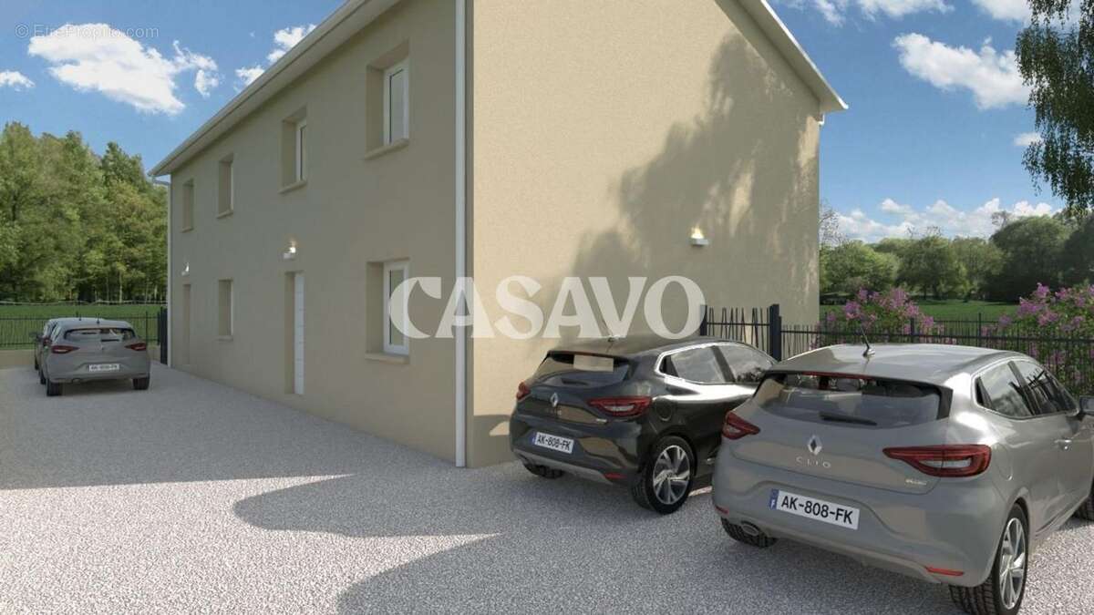 Terrain à EYZIN-PINET