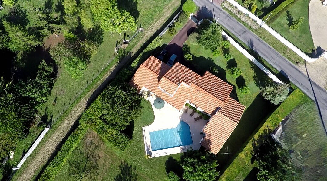 Maison à SAINT-SULPICE-DE-ROYAN