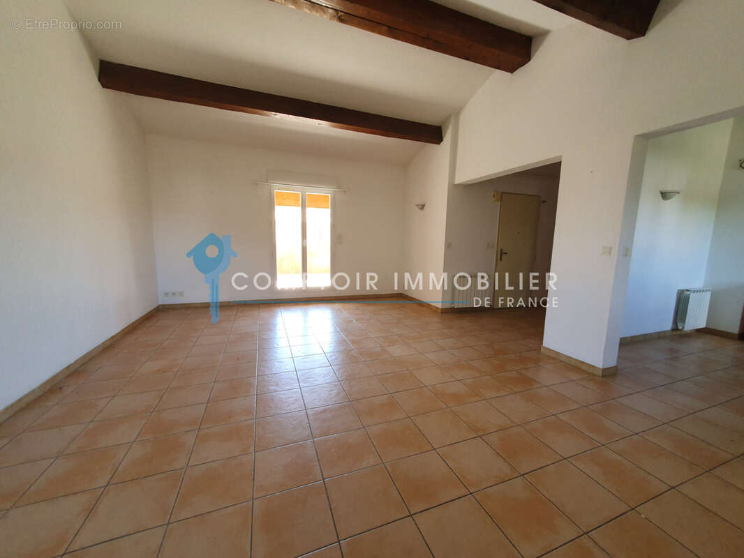 Appartement à UZES