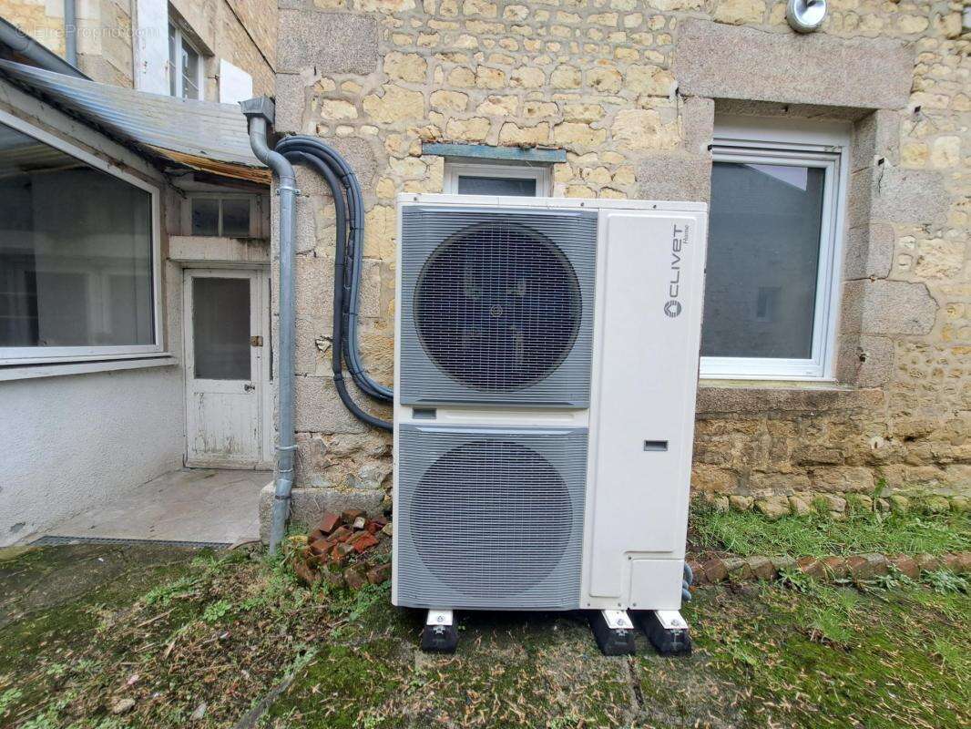 1 immeuble, 2 maison, jardin, centre ville - photo 16