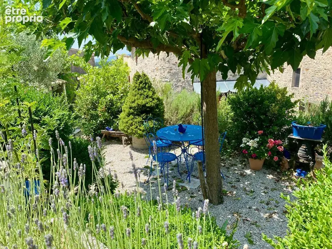 Maison de village 110 m² avec jardin de 265 m², garage et parking privé  Aurel - photo 12