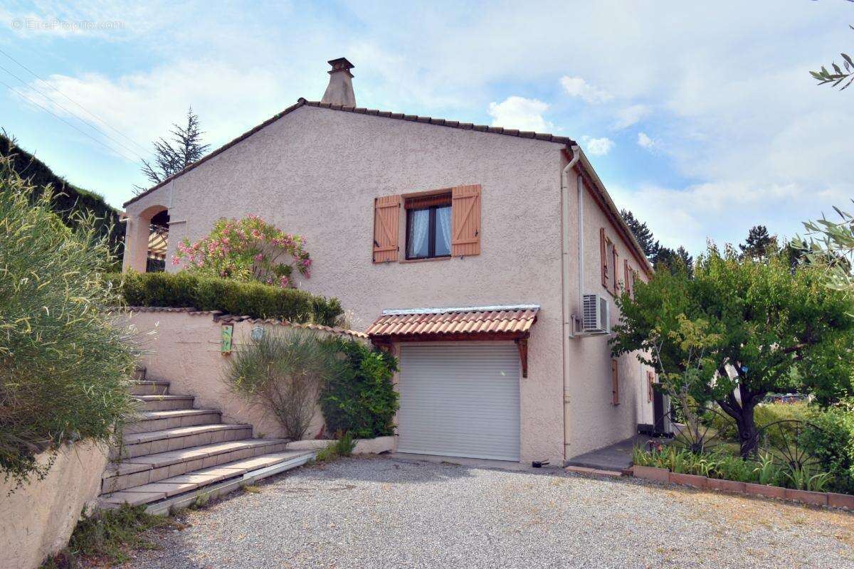 A vendre, Aiglun (04) – Maison individuelle 6 pièces, 5 chambres, jardin, terrasse et garage de 30 m² - photo 3