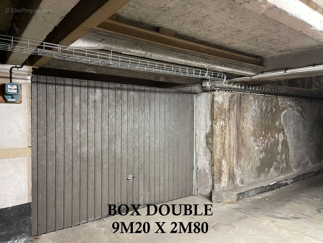 Parking à NEUILLY-SUR-SEINE