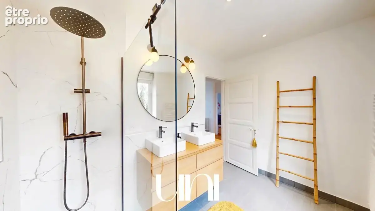 Maison 6 pièces de 138 m2 avec jardin - MALTOT - photo 9