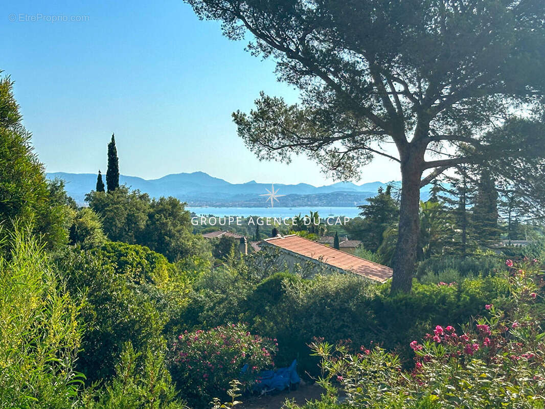 À vendre villa 4 pièces avec vue mer et studio indépendant, 15min a pied du centre ville de saint aygulf - photo 4
