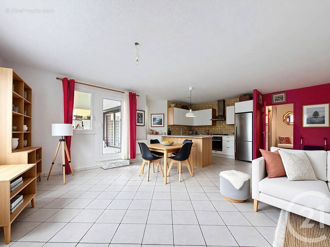 Appartement à SATHONAY-CAMP