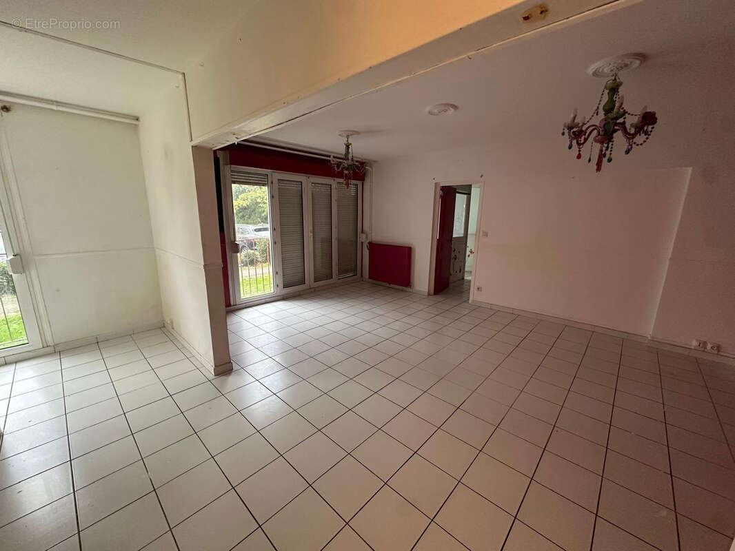 Appartement à LA CHAPELLE-SAINT-LUC