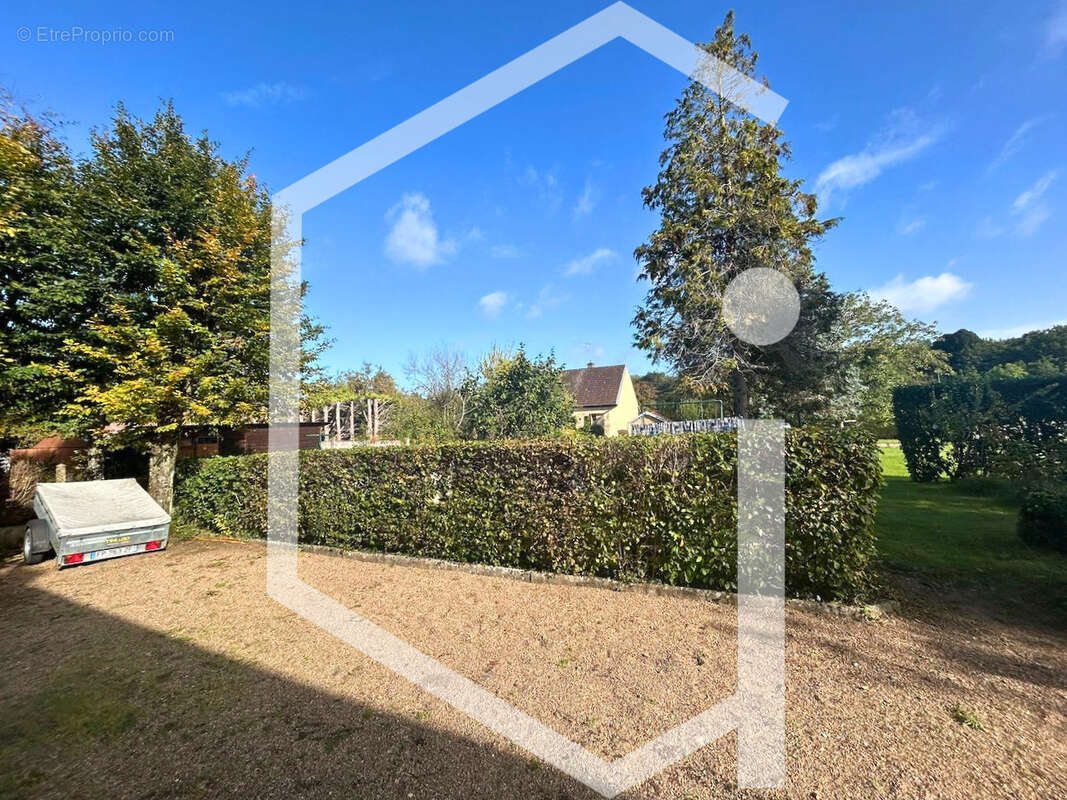 Maison à COSNE-COURS-SUR-LOIRE