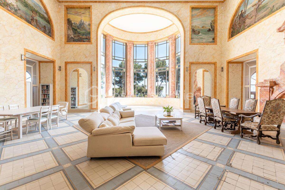 Appartement à HYERES