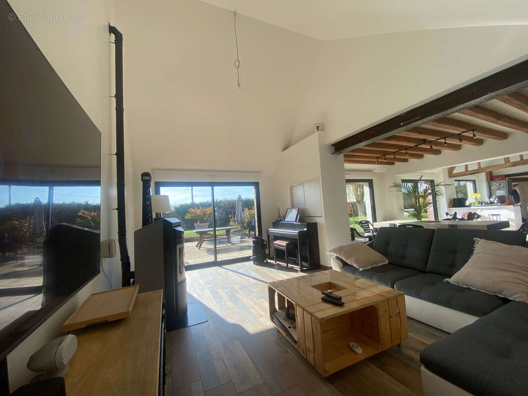 Maison à HOUDAN