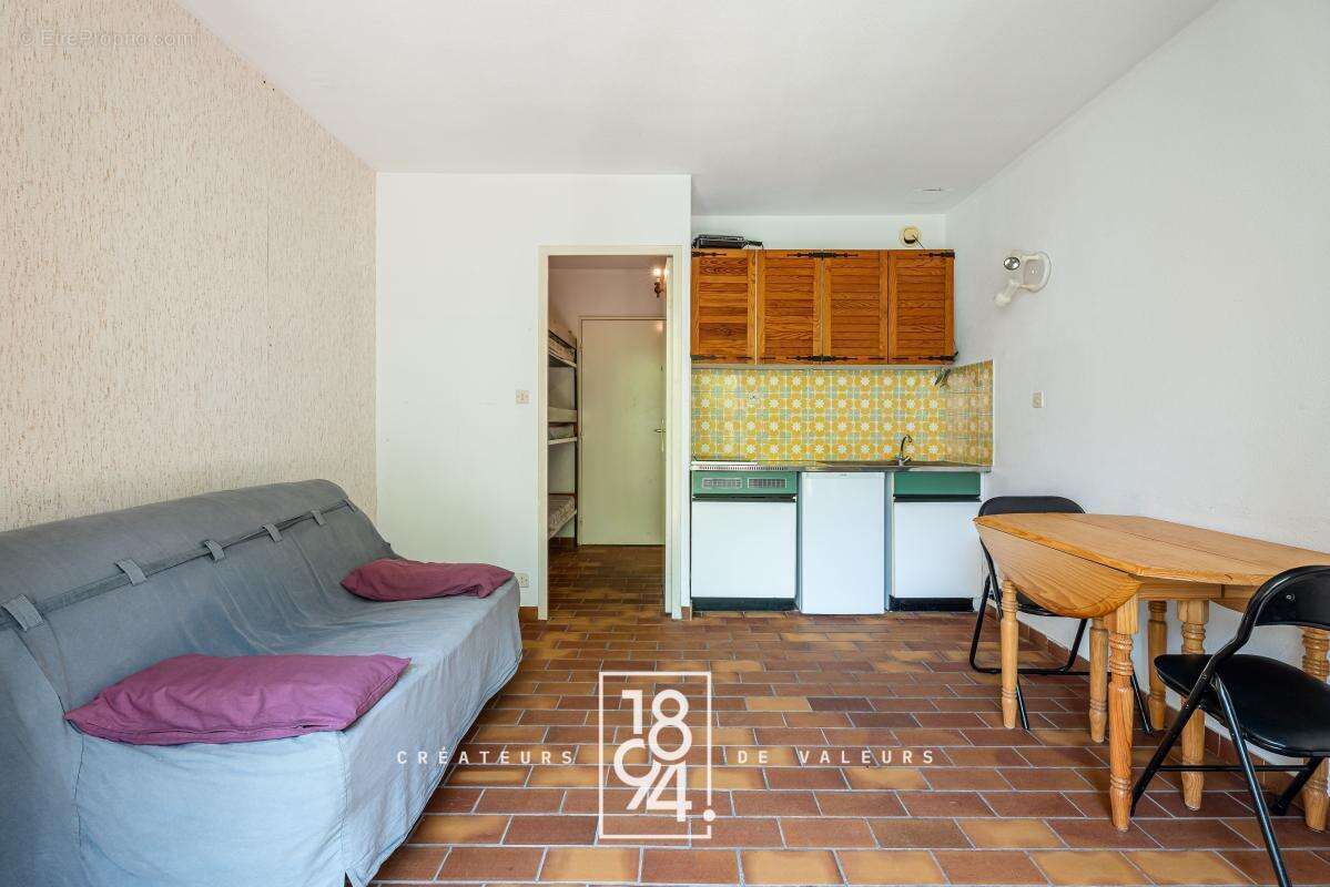 Appartement à SAINT-CYR-SUR-MER