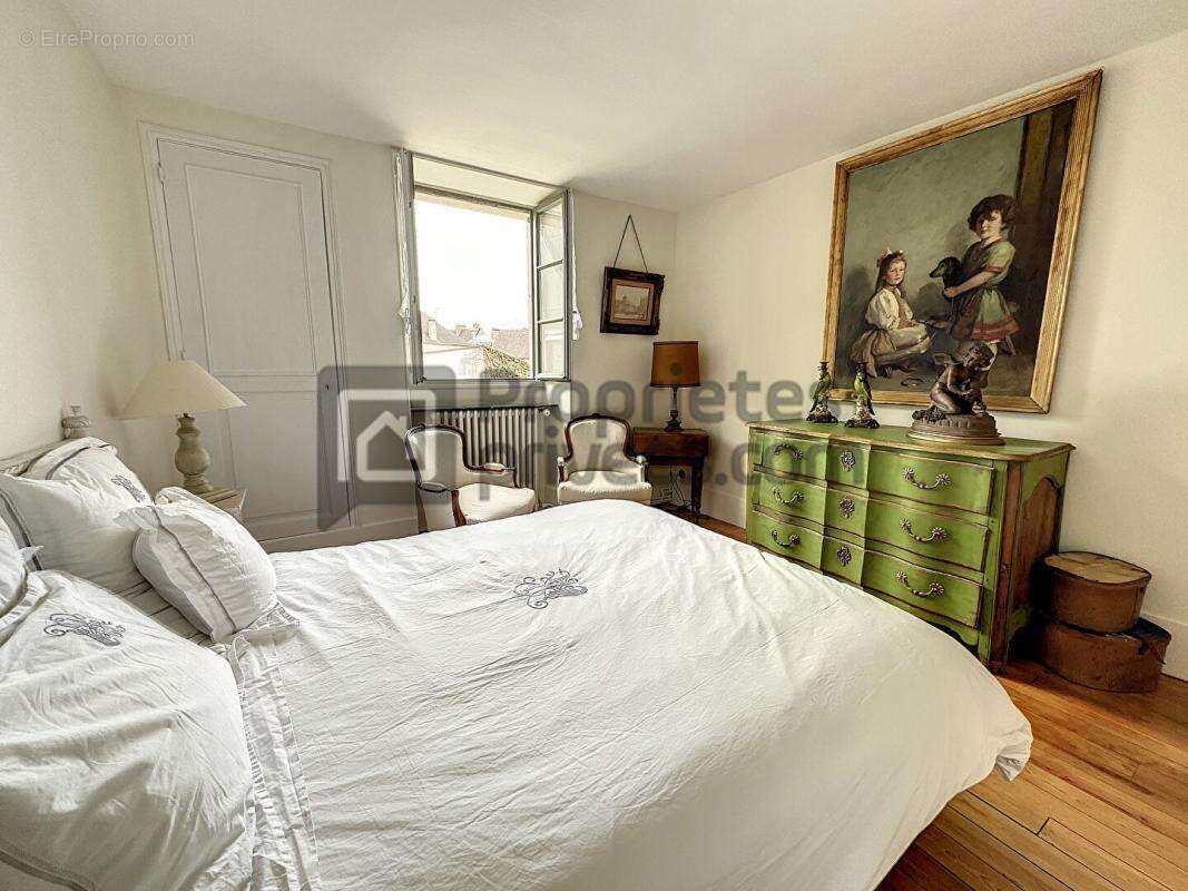 Maison à BRIE-COMTE-ROBERT