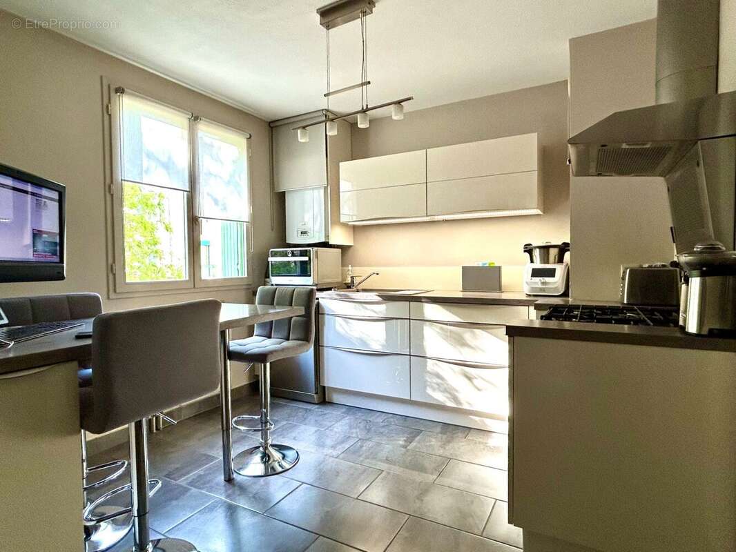 Appartement à BOURG-DE-PEAGE