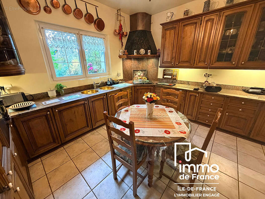 Maison à L&#039;ETANG-LA-VILLE