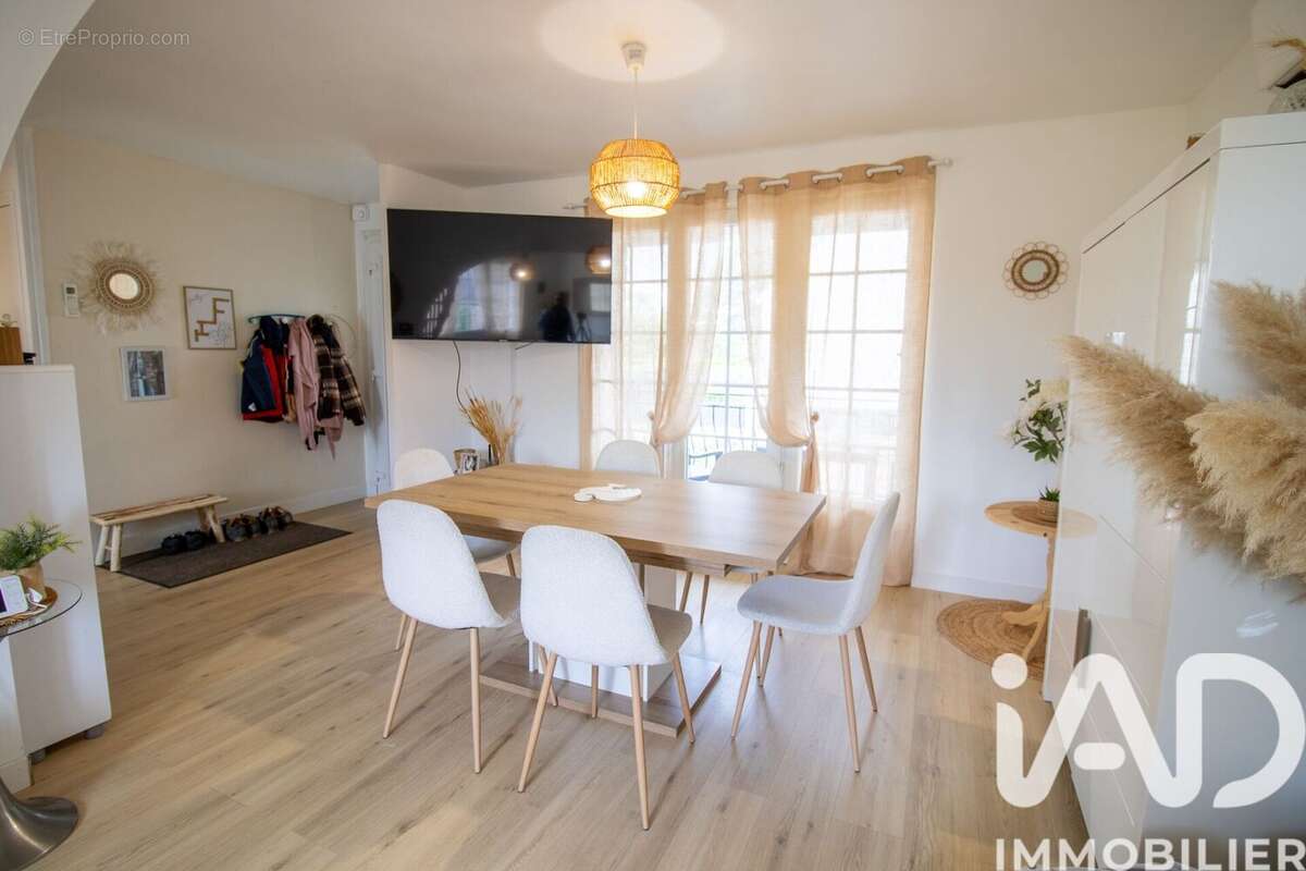 Photo 5 - Maison à ESTREES-SAINT-DENIS