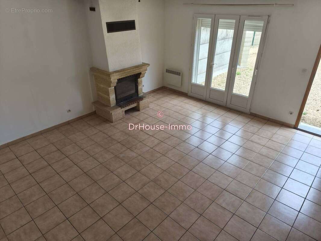 Maison 84 m² à Campagne  - photo 2