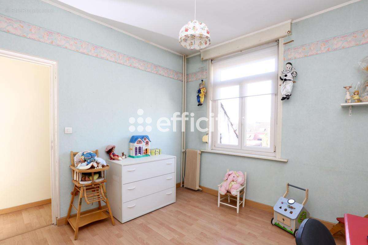 Maison 140 m² à Croix  - photo 13