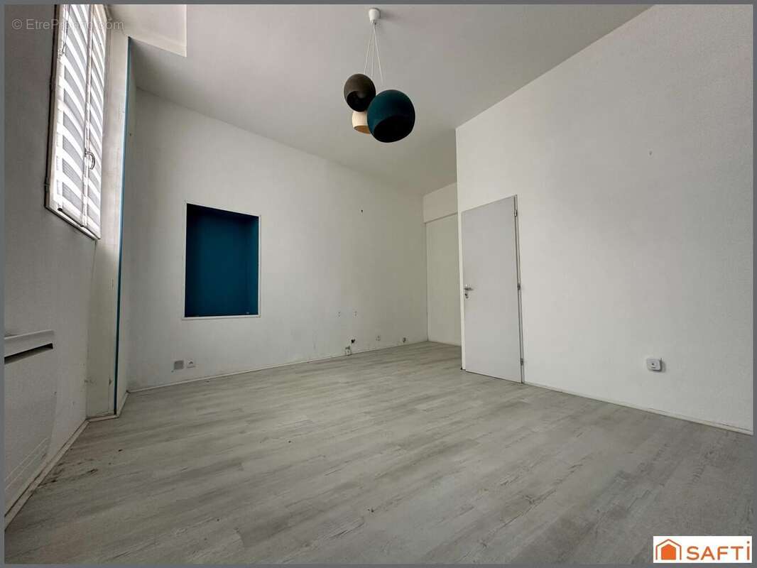 Photo 2 - Commerce à NEVERS