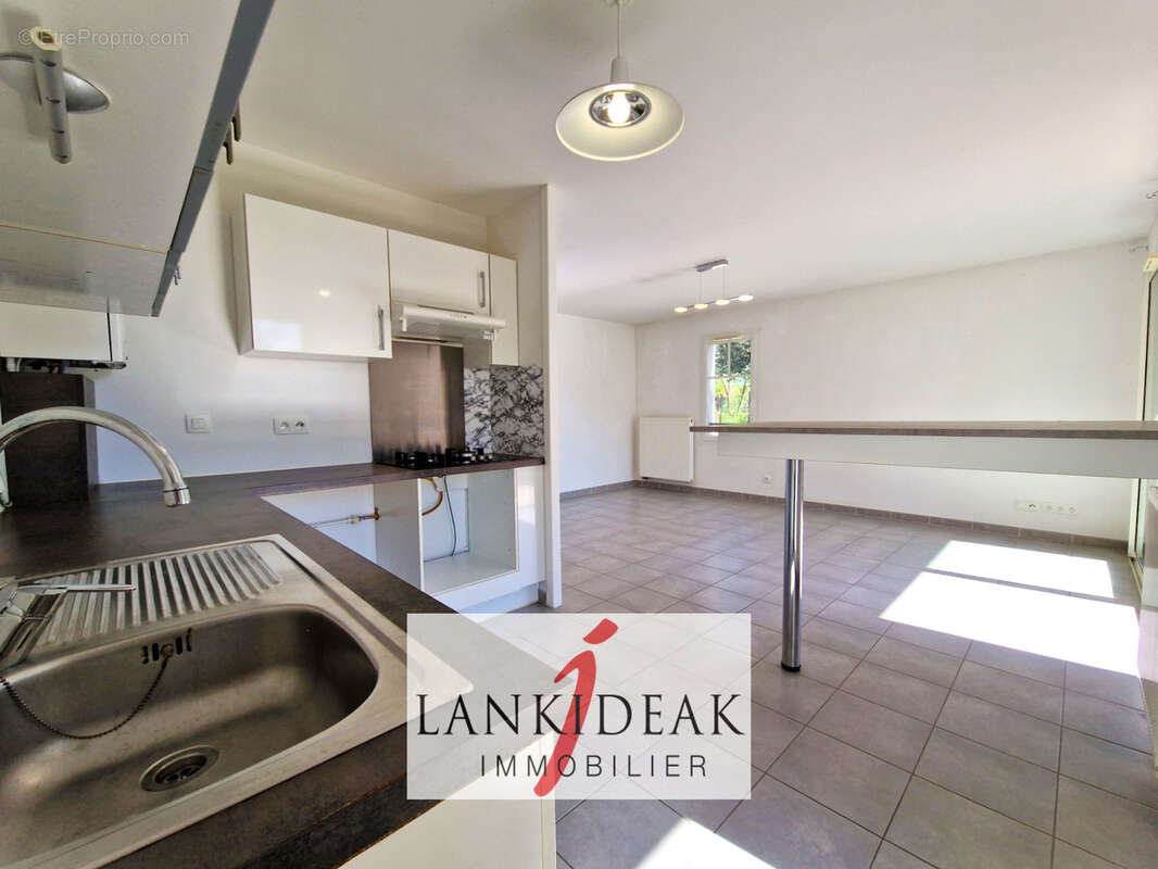 Appartement à USTARITZ