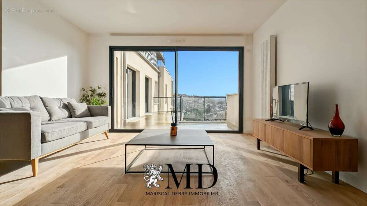 Appartement à MONT-SAINT-AIGNAN