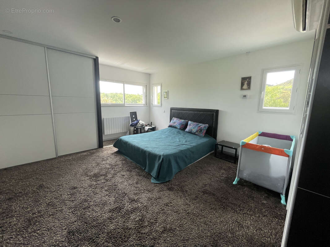 Maison à LA CALMETTE