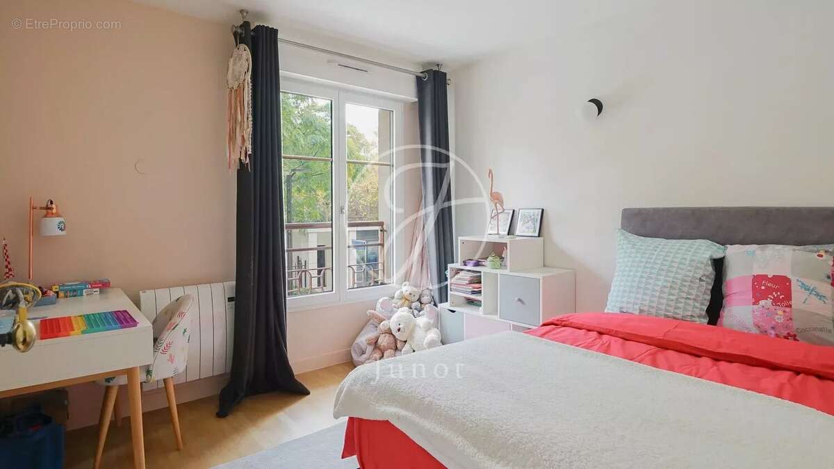 Appartement à LEVALLOIS-PERRET
