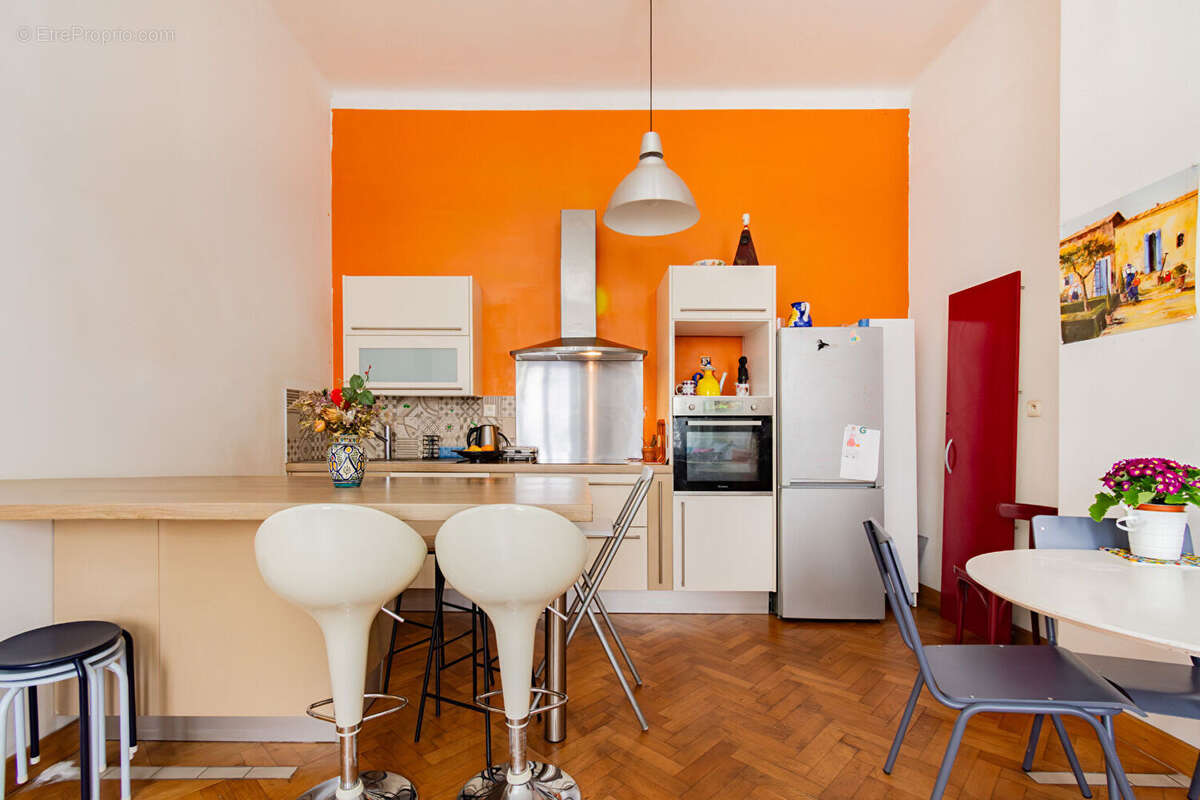 Appartement à MARSEILLE-2E