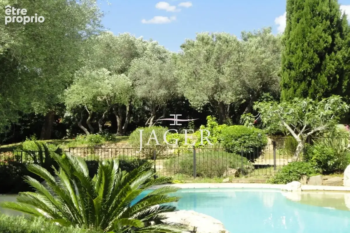 Maison 9 pièces 210 m² à vendre à Grimaud (83310) - photo 3