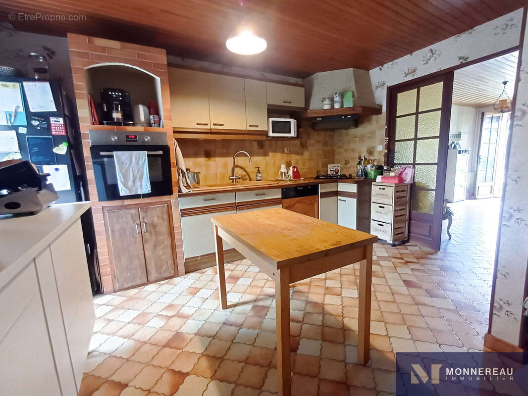 Maison à BAIGNES-SAINTE-RADEGONDE