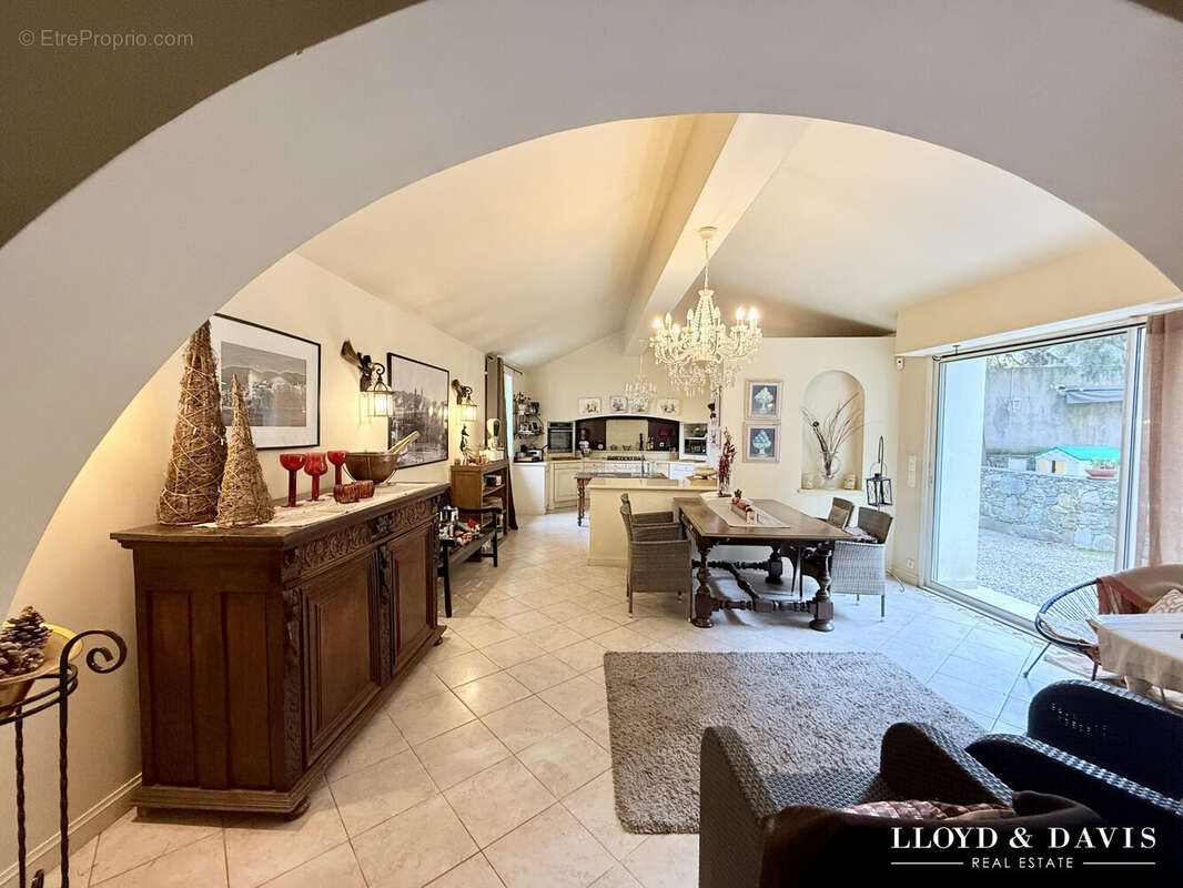 Maison à SAN-MARTINO-DI-LOTA