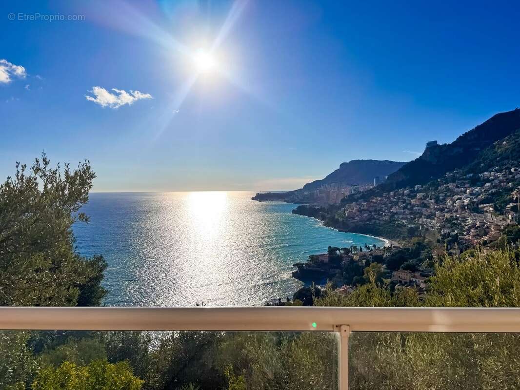 Appartement à ROQUEBRUNE-CAP-MARTIN