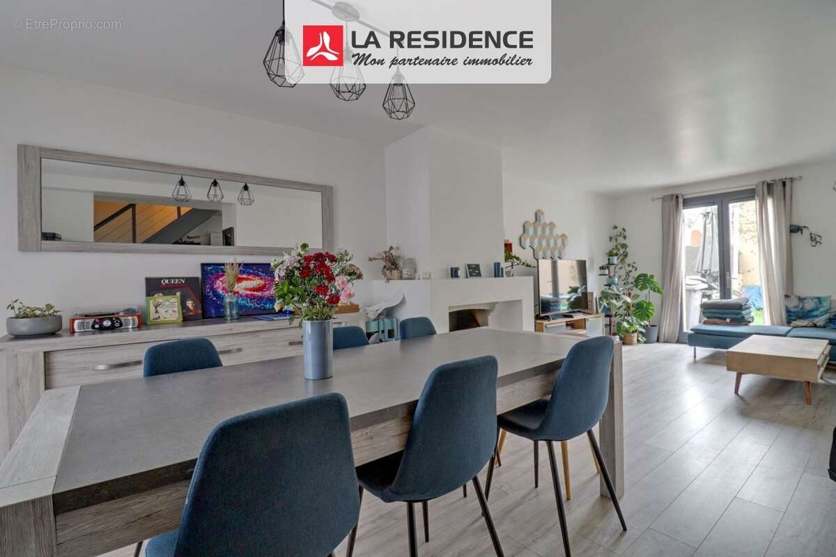 Maison à VERNEUIL-SUR-SEINE