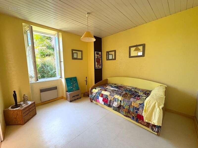 Maison à EUGENIE-LES-BAINS