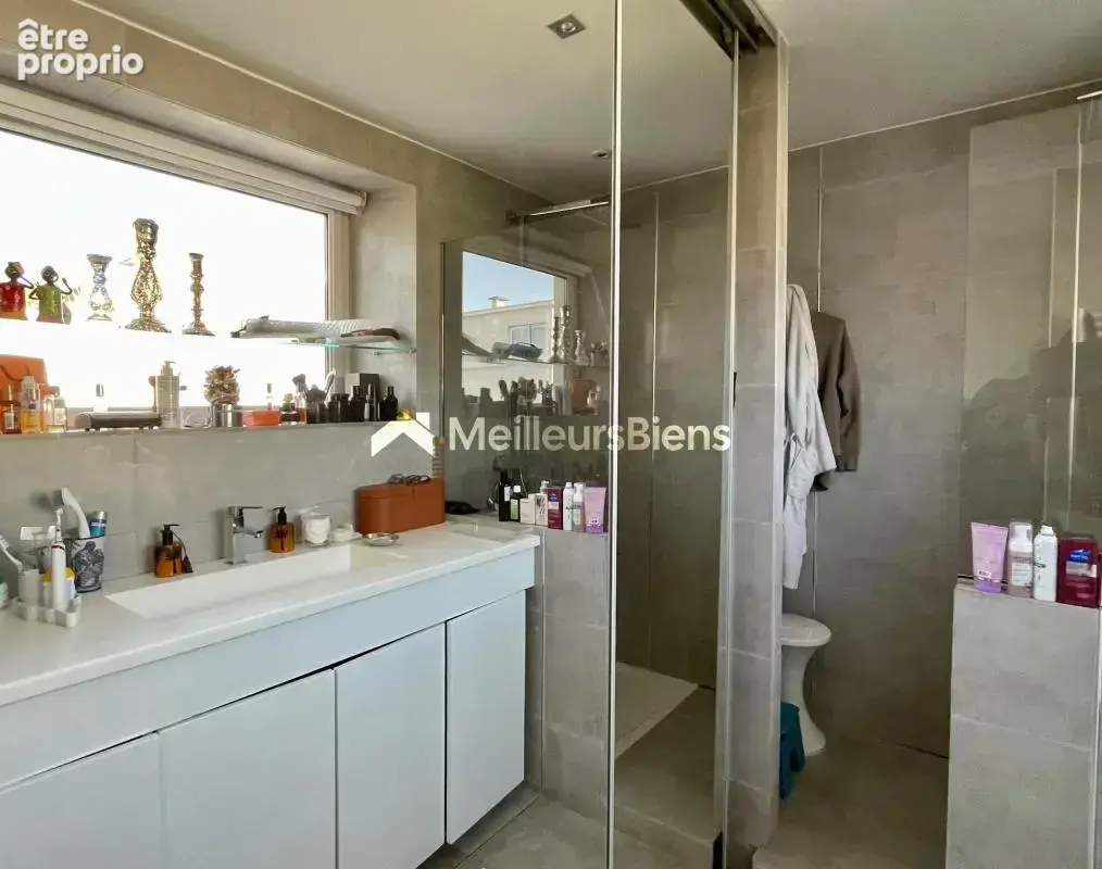 Cannes bas Montfleury : Duplex en penthouse avec grand roof-top et très belle vue mer - photo 12