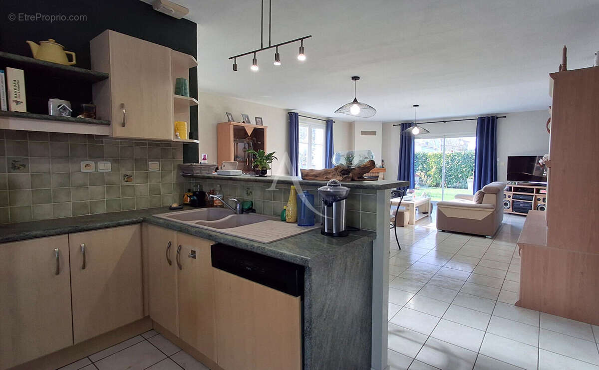 Maison à SAINTE-SOULLE