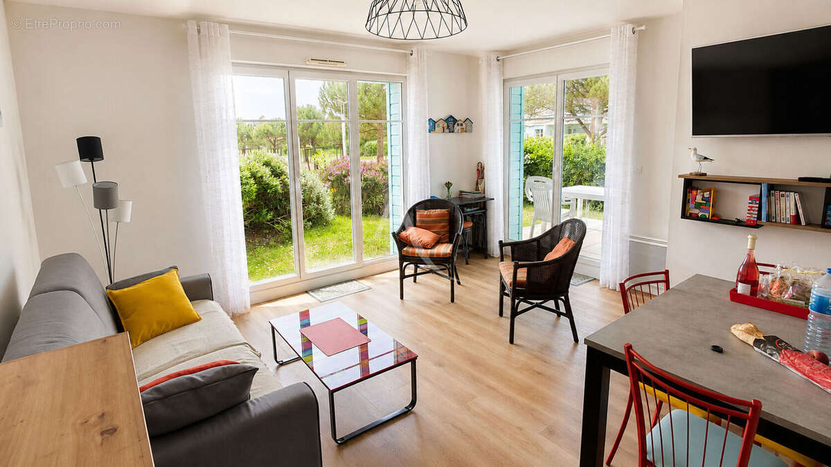 Appartement 2 chambres proche plage SAINT GILLES CROIX DE VIE - photo 2