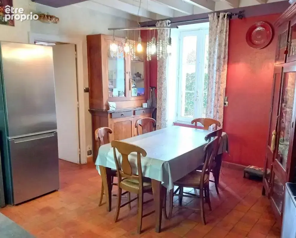 Maison de caractère avec jardin - 8 pièces - SOULGE SUR OUETTE (53) - photo 4