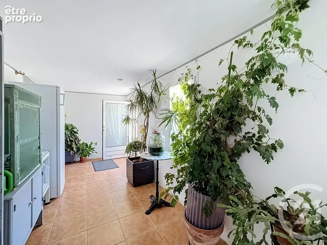 Maison 230 m² à Marcilly-En-Villette  - photo 8