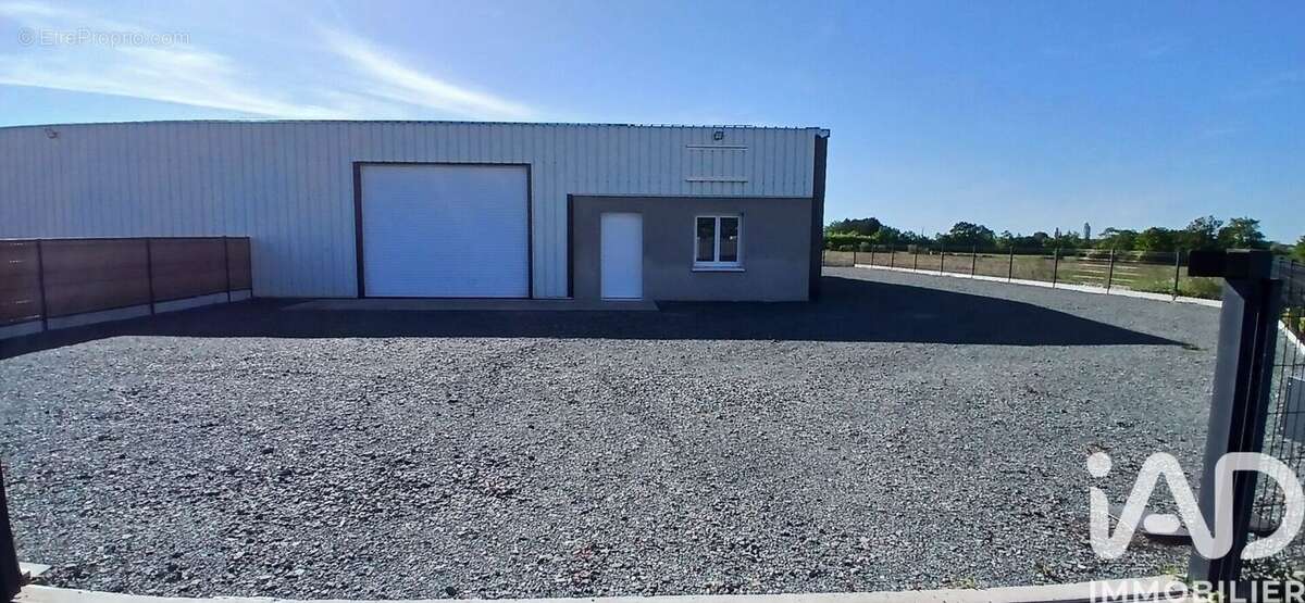 Appartement 572 m² à Bazoges-En-Paillers  - photo 2