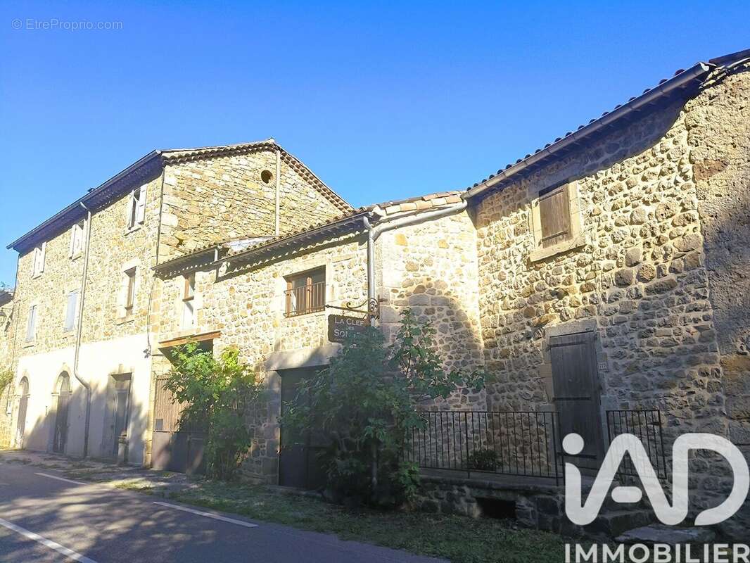 Maison 192 m² à Les Assions  - photo 2